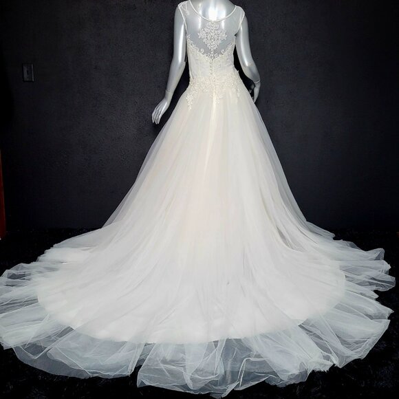 NWT~$1195~BONNY BRIDAL~8/10~TWO PIECE IVORY LACE WEDDING DRESS TRAIN SKIRT - Picture 12 of 16